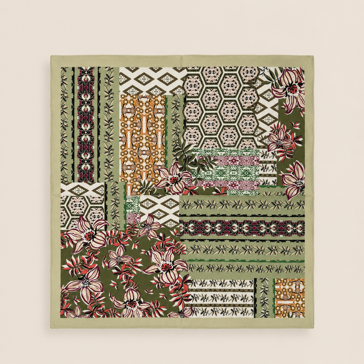 Carré en coton imprimé patchwork floral