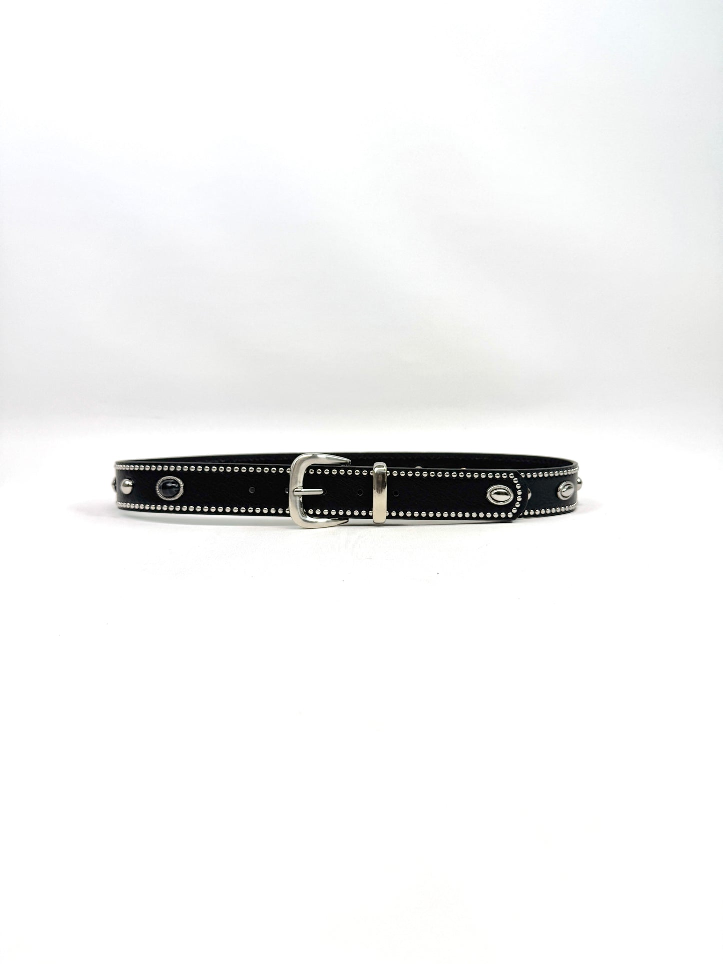 Ceinture chic à clous métalliques