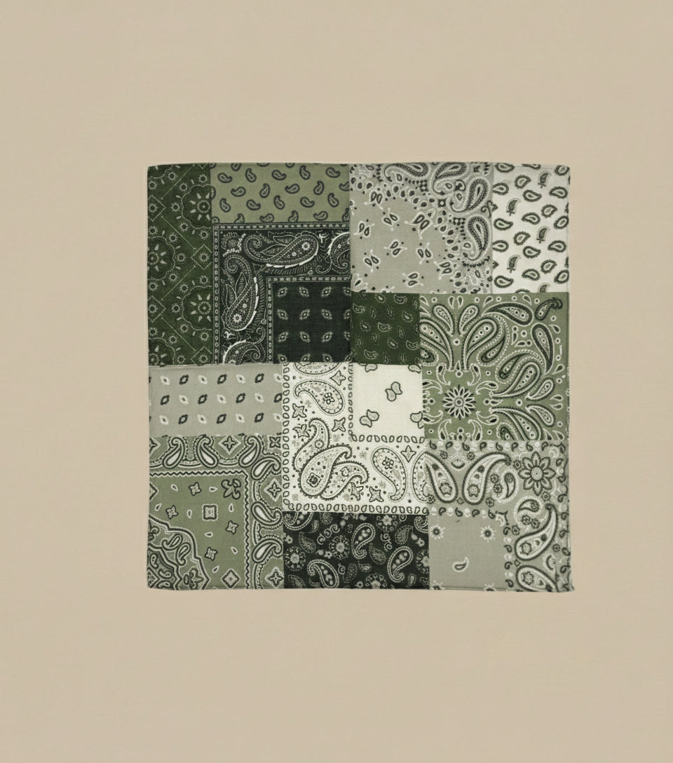 Carré en coton style patchwork bandana moderne