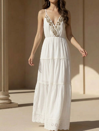 Robe coton à broderies dorées et guipure