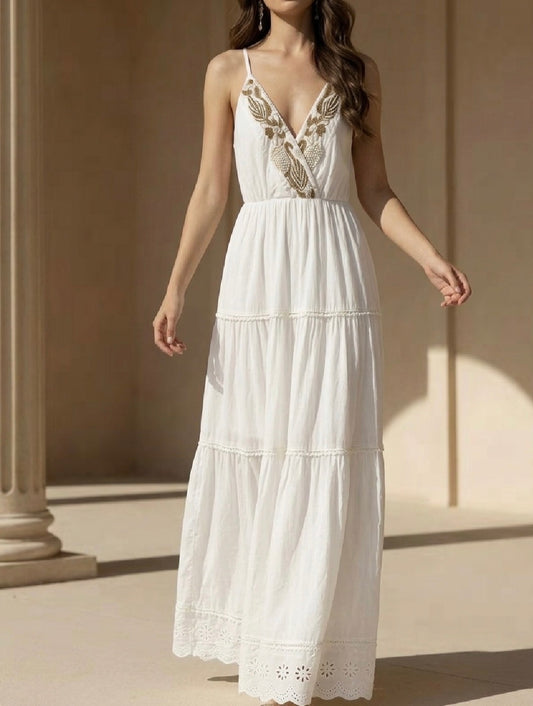 Robe coton à broderies dorées et guipure