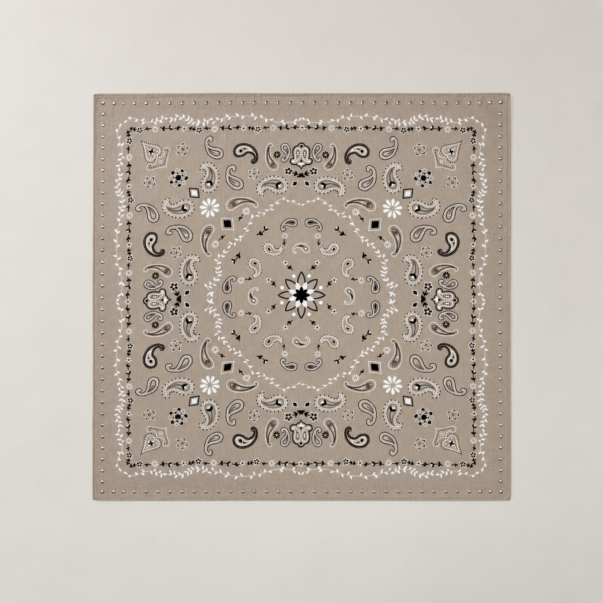 Foulard carré bandana à clous - JUSTINE