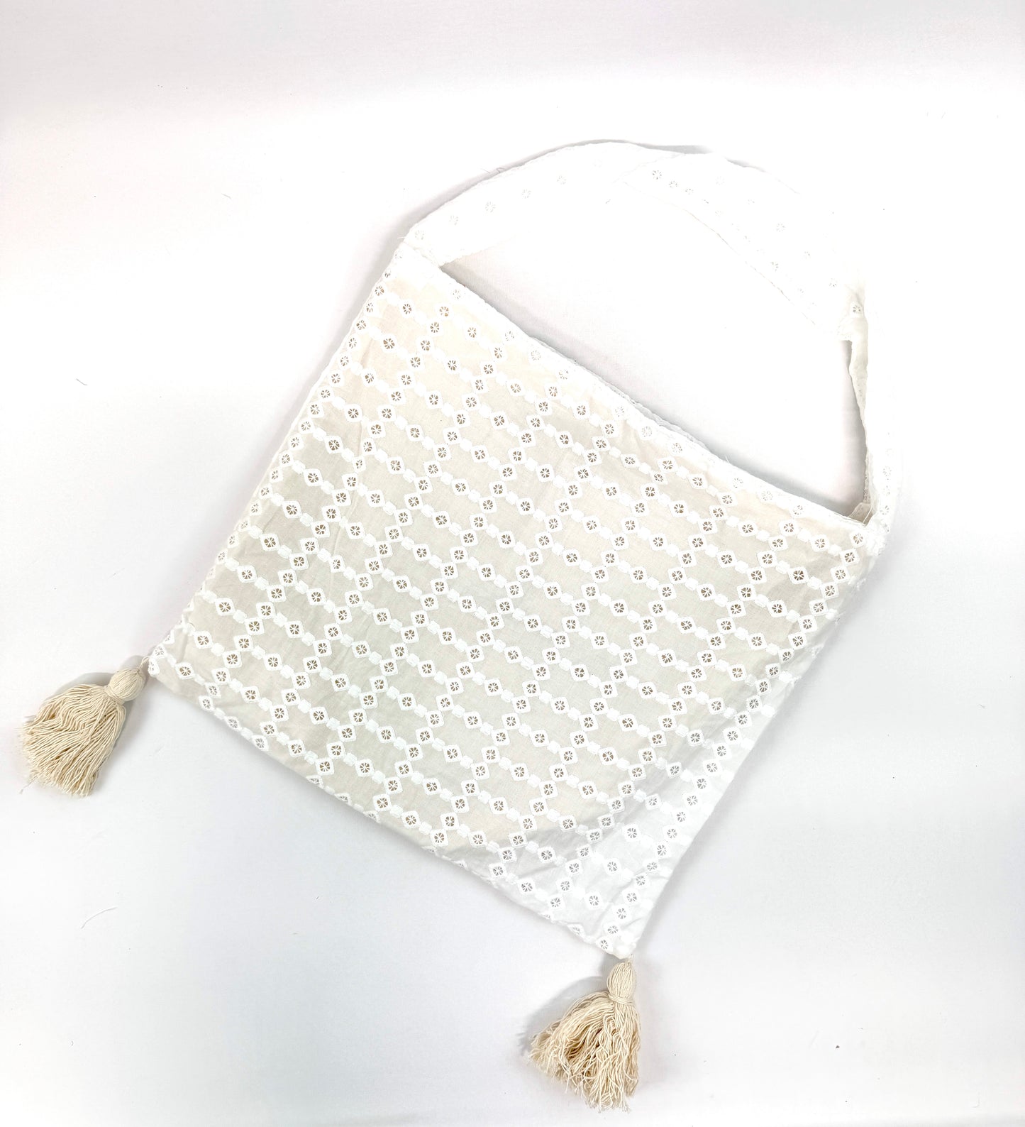 Sac fourre tout dentelle à franges pompons