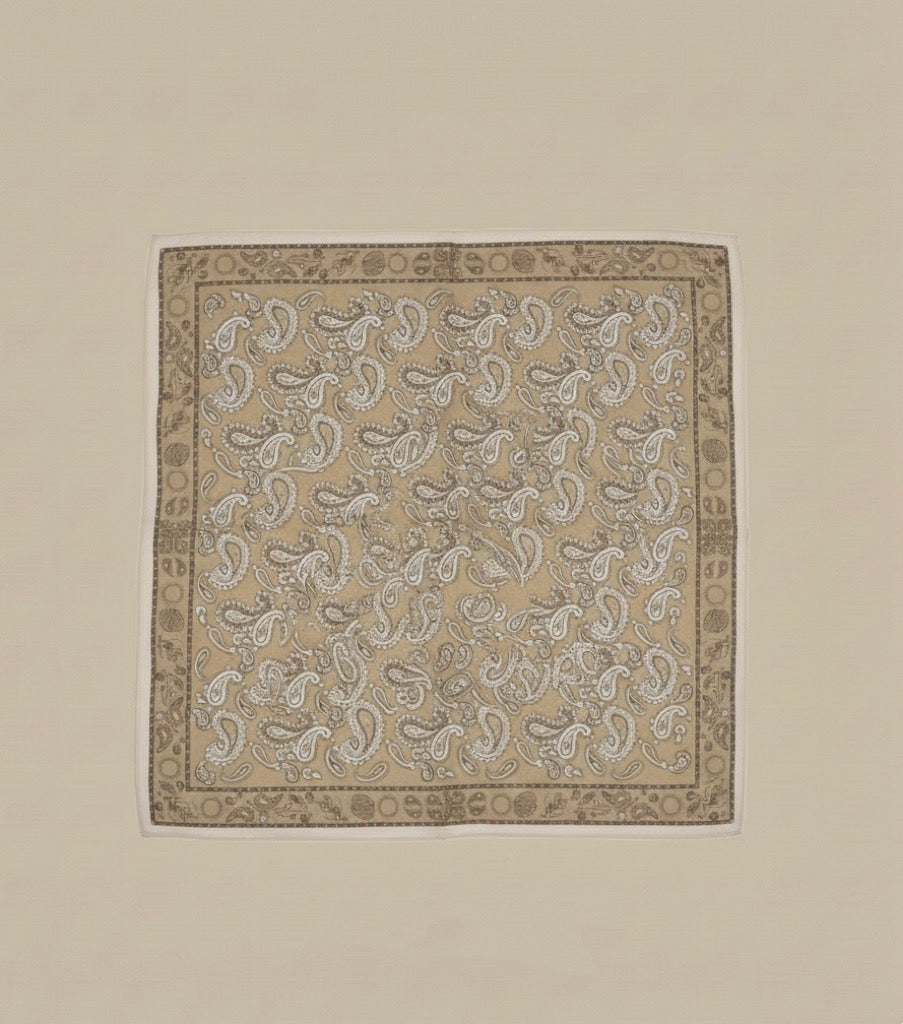 Carré en coton imprimé bandana