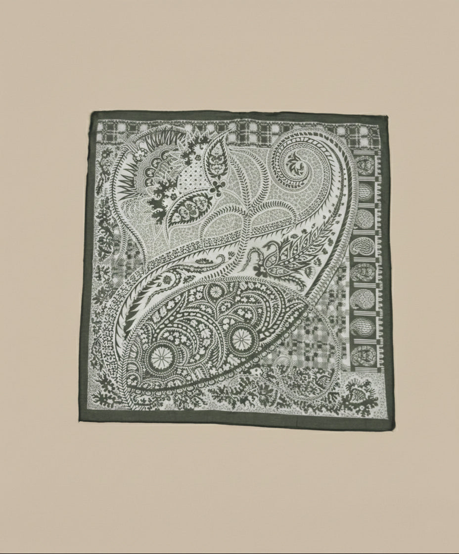 Carré en coton imprimé paisley