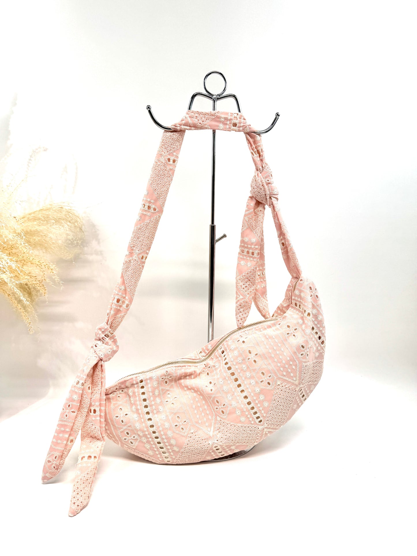 Sac banane besace dentelle à franges coquillages