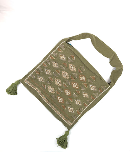 Sac fourre tout esprit voyage aux finitions brodées