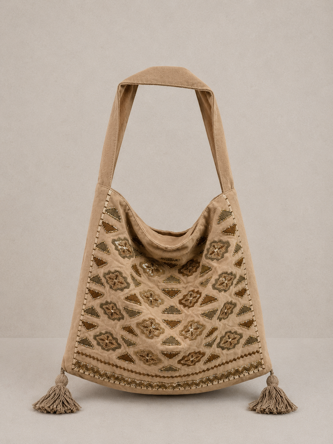 Sac fourre tout esprit voyage aux finitions brodées