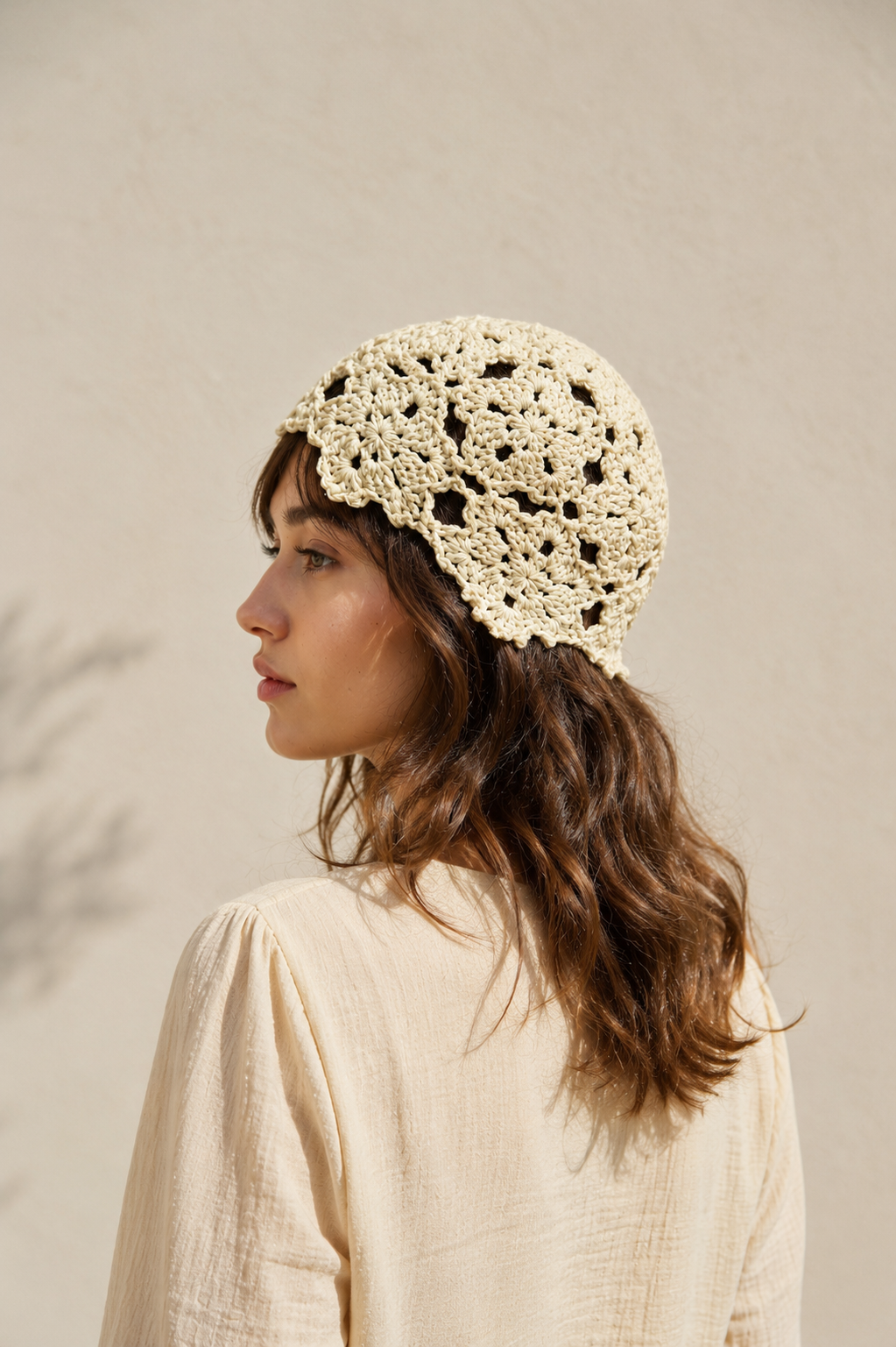 Bonnet en maille crochet ajouré