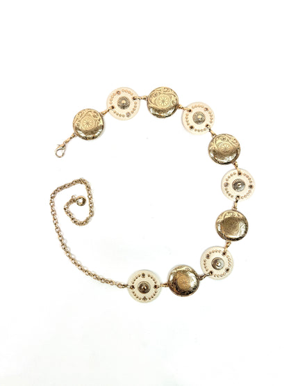 Ceinture bijoux à médaillons dorés