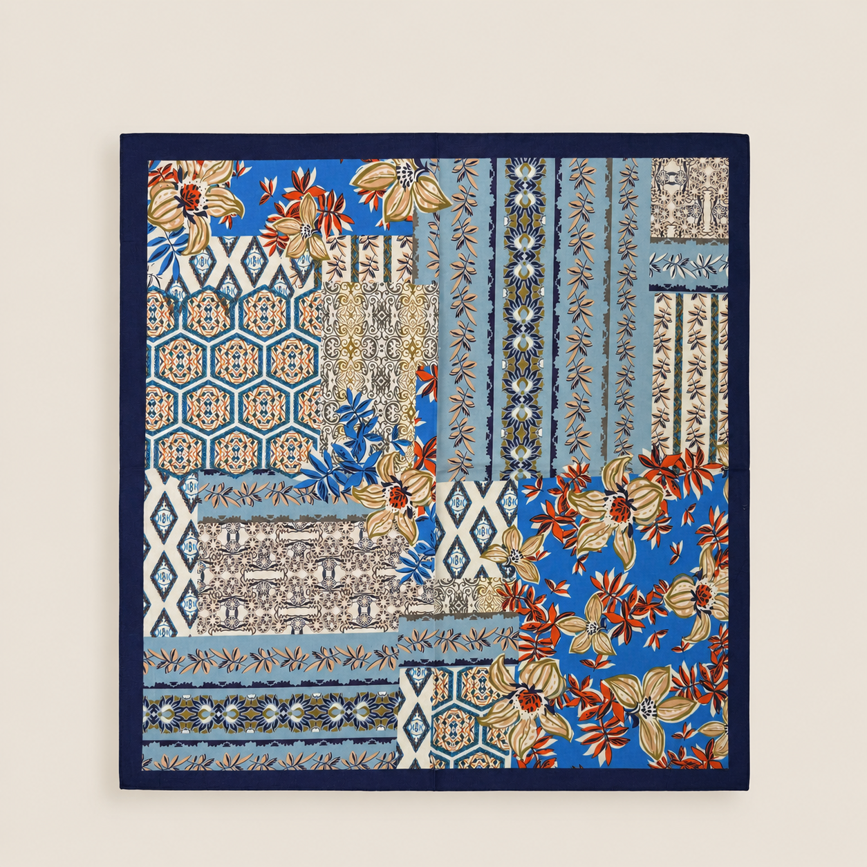 Carré en coton imprimé patchwork floral