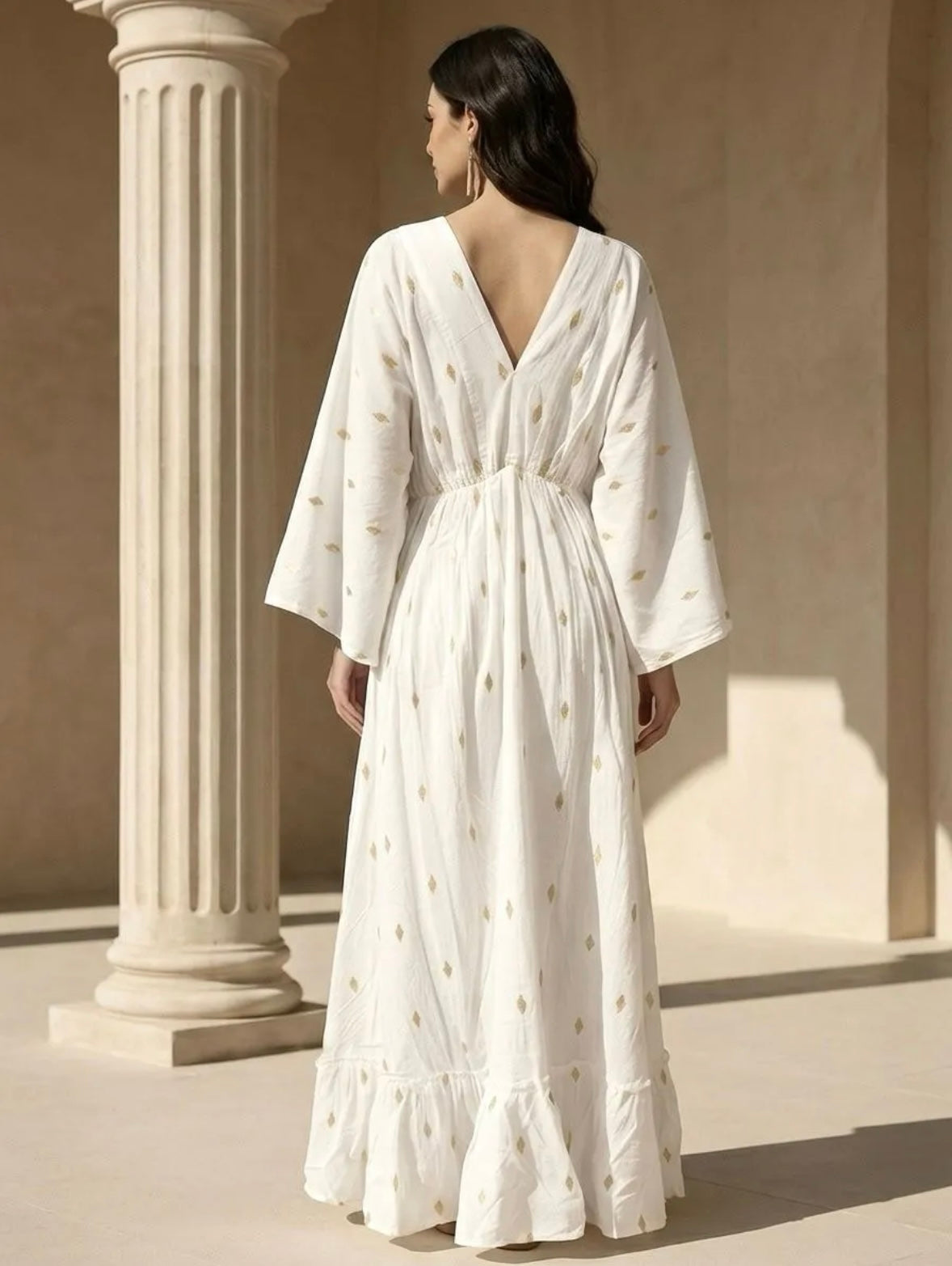 Robe coton à broderies dorées