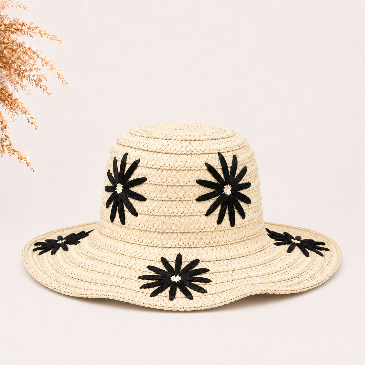 Chapeau tressé à motif floral marguerite