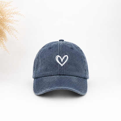 Casquette effet denim à broderie cœur